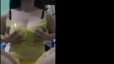 Ukhti Hijab Cantik Live Bersantai Kasur Skype